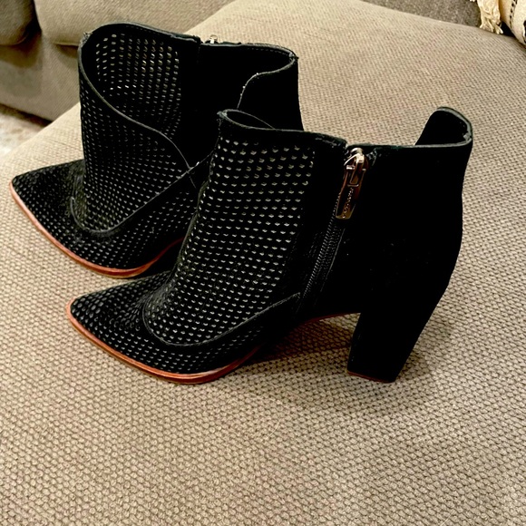 Vince Camuto, Heeled Boots, Size 8.5 - Picture 1 of 2